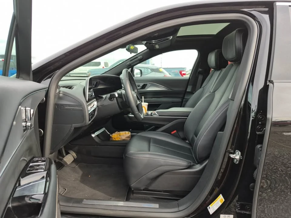2024 Cadillac Lyriq - Image 3 of 6