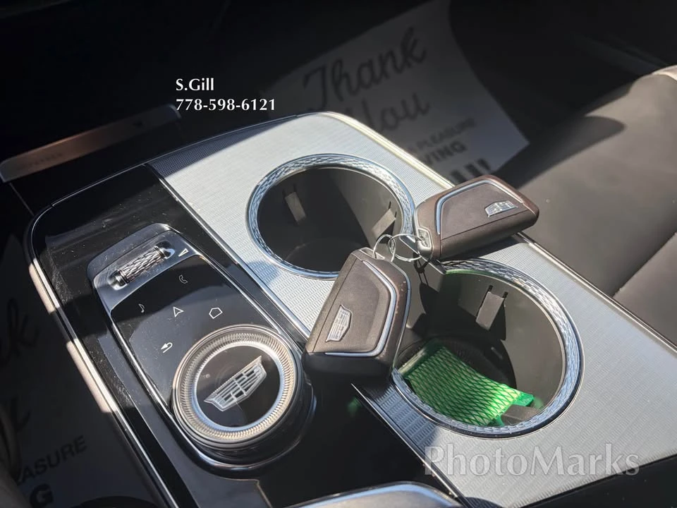 2024 Cadillac Lyriq - Image 16 of 16