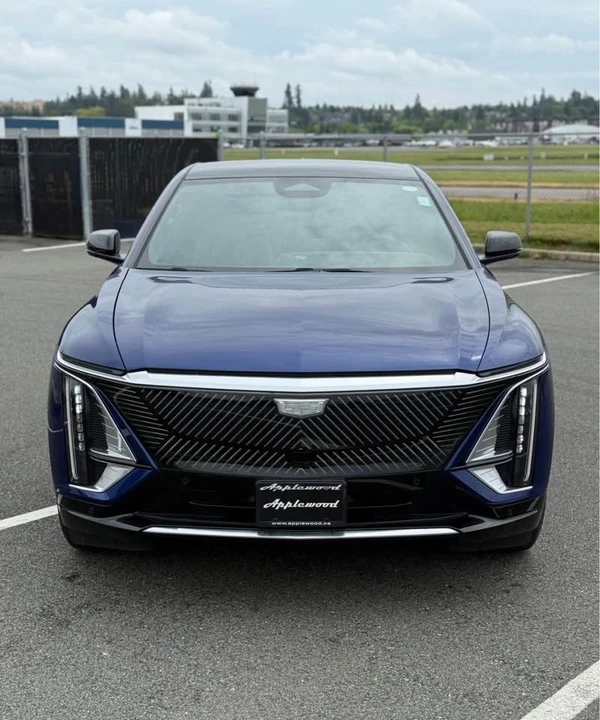 2024 Cadillac Lyriq - Image 2 of 3