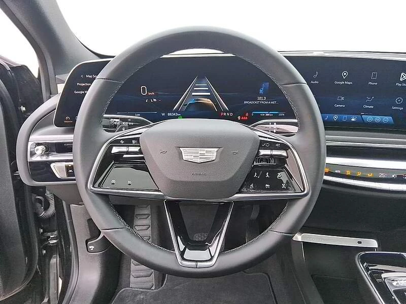 2024 Cadillac Lyriq - Image 13 of 19
