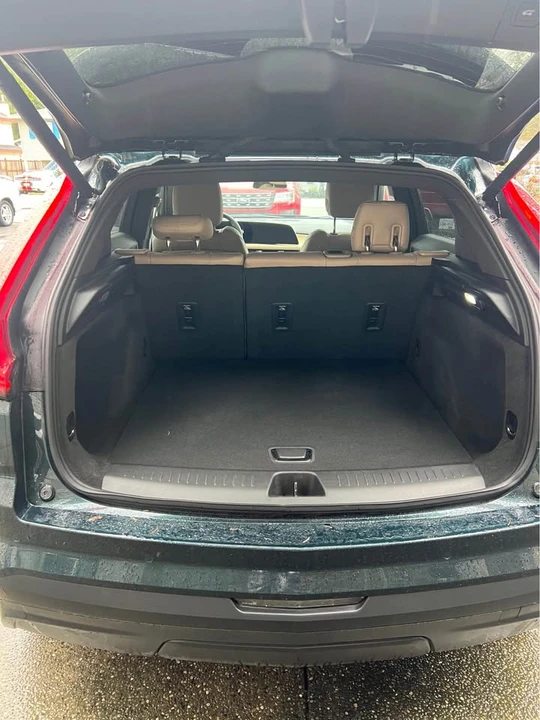 2024 Cadillac XT4 - Image 4 of 8