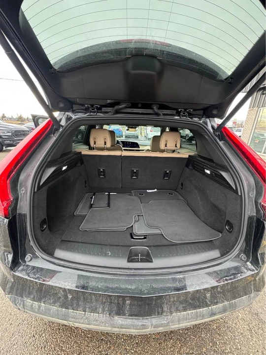 2024 Cadillac XT4 - Image 16 of 16