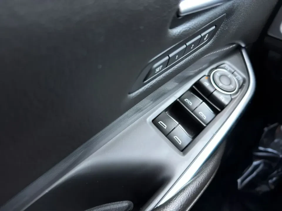 2024 Cadillac XT4 - Image 9 of 16