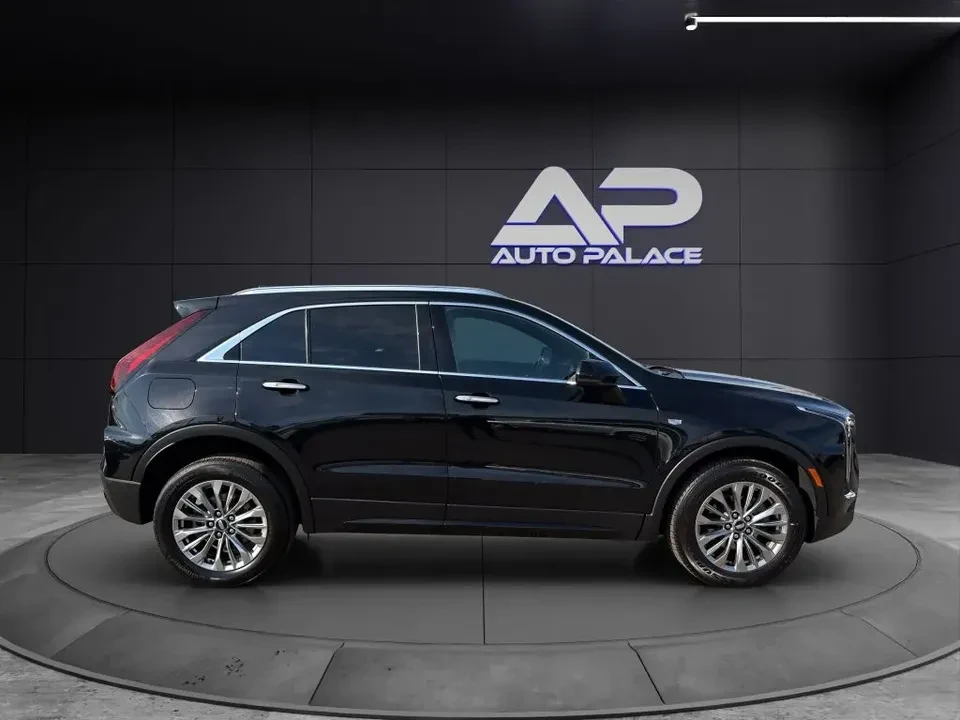 2024 Cadillac XT4 - Image 8 of 16