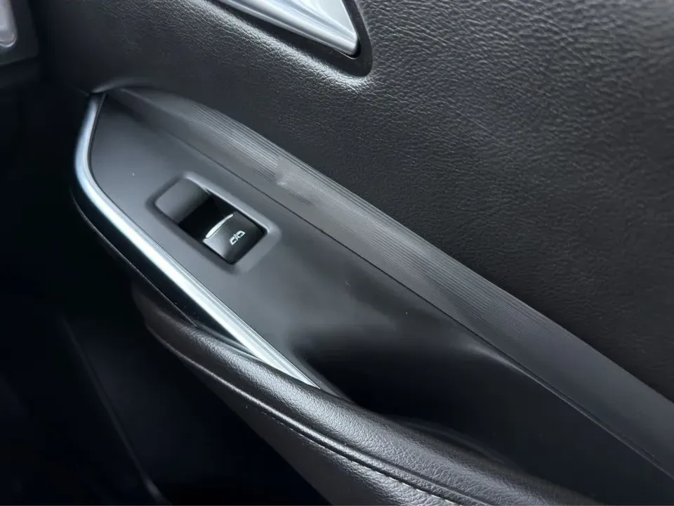 2024 Cadillac XT4 - Image 13 of 16
