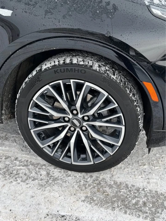 2024 Cadillac XT4 - Image 4 of 13