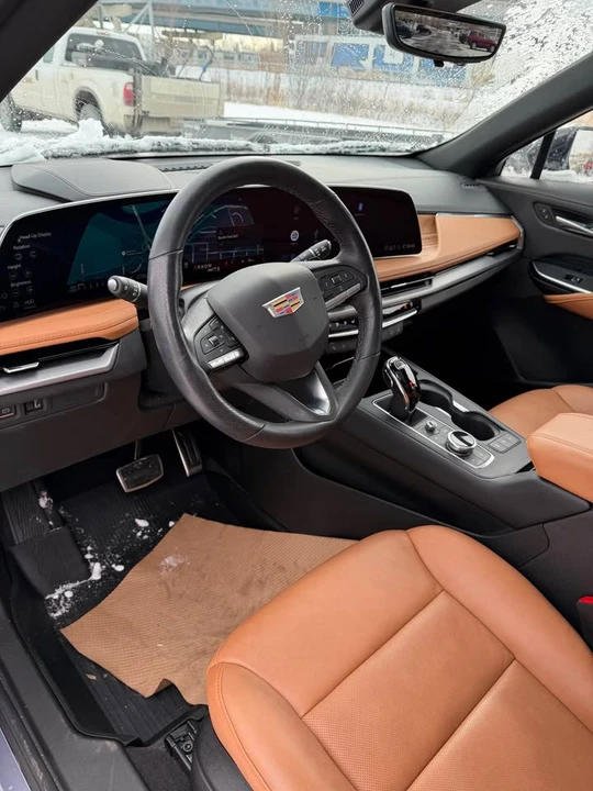 2024 Cadillac XT4 - Image 8 of 13