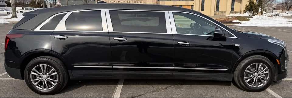 2024 Cadillac XT5 - Image 2 of 9
