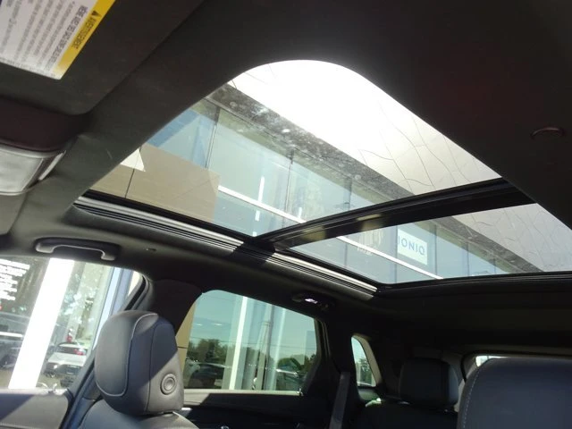 2024 Cadillac XT5 - Image 11 of 20