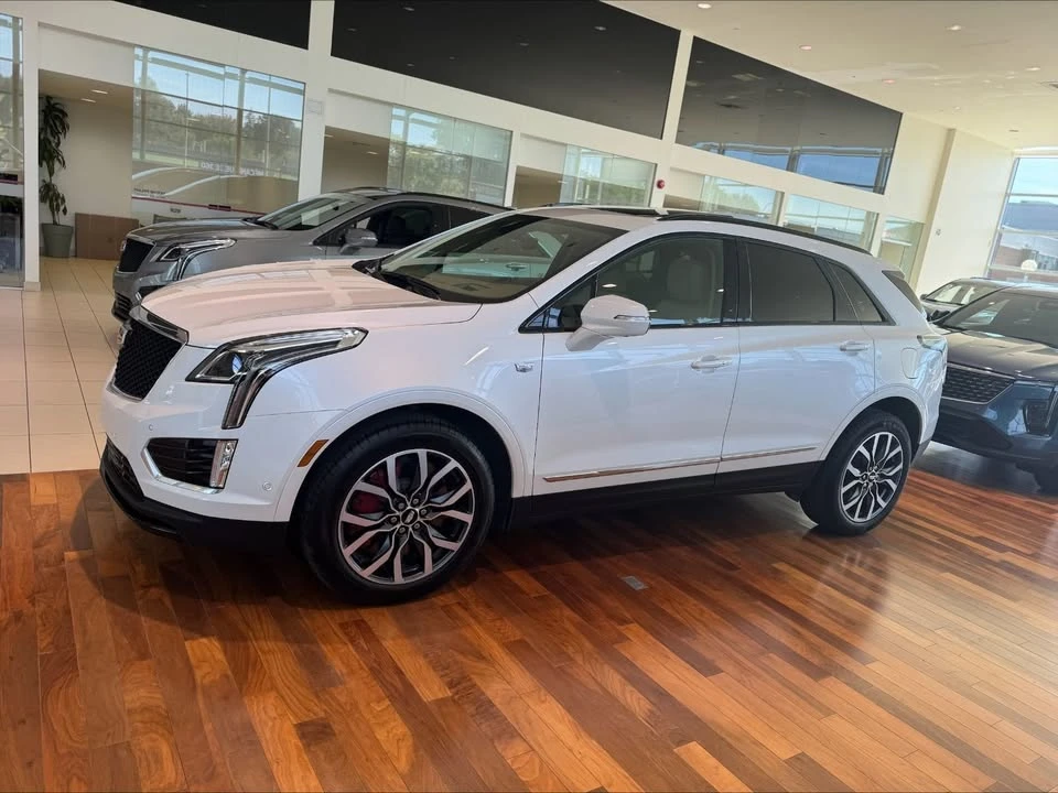 2024 Cadillac XT5 - Image 5 of 6