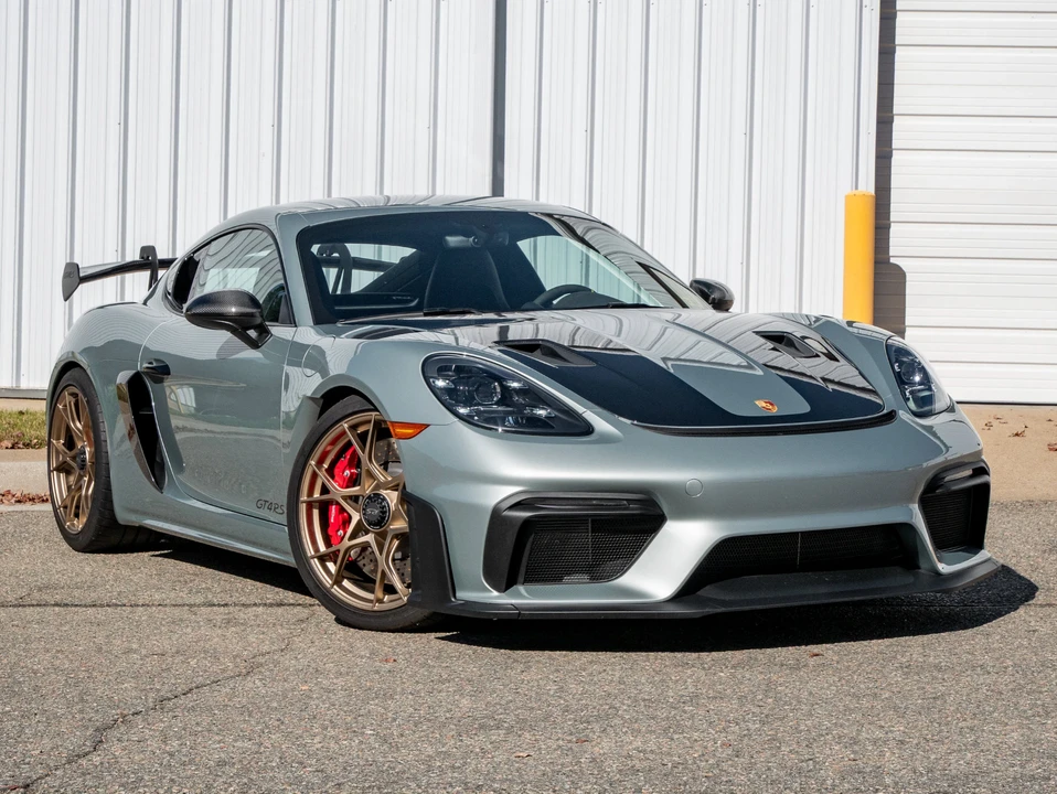 2024 Porsche 718 Cayman GT4 RS - Image 2 of 19
