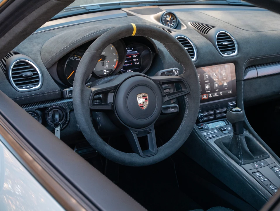 2024 Porsche 718 Cayman GT4 RS - Image 15 of 19