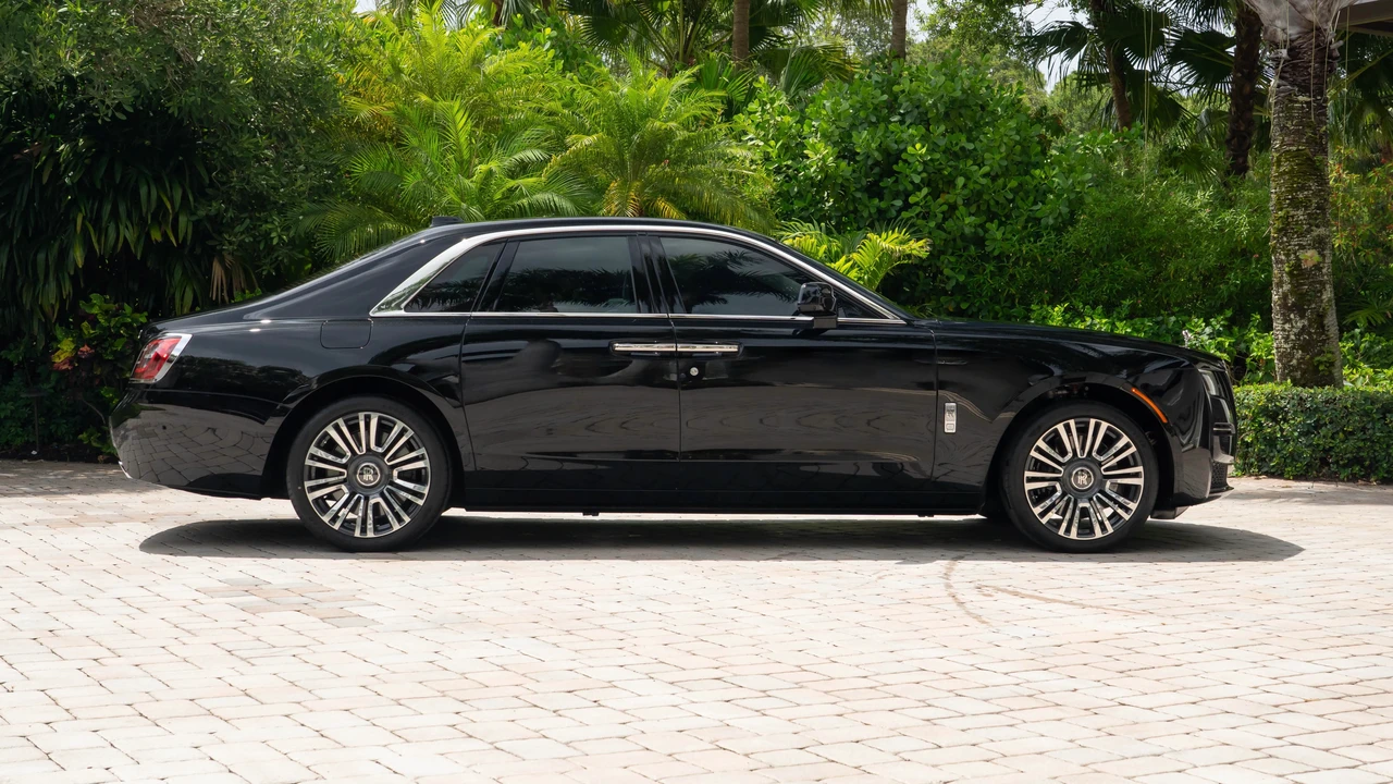 2024 Rolls-Royce Ghost 2nd Gen - Image 18 of 31