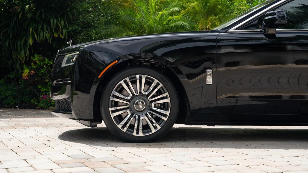 2024 Rolls-Royce Ghost 2nd Gen - Image 10 of 31