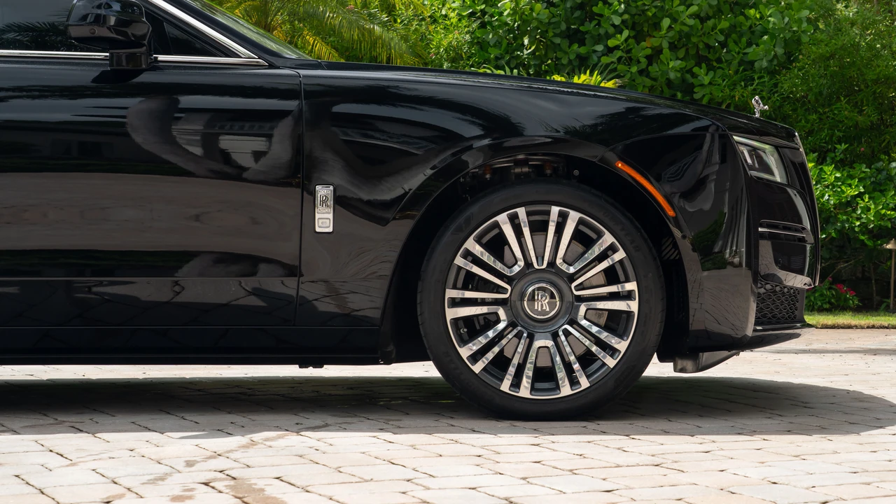 2024 Rolls-Royce Ghost 2nd Gen - Image 6 of 31
