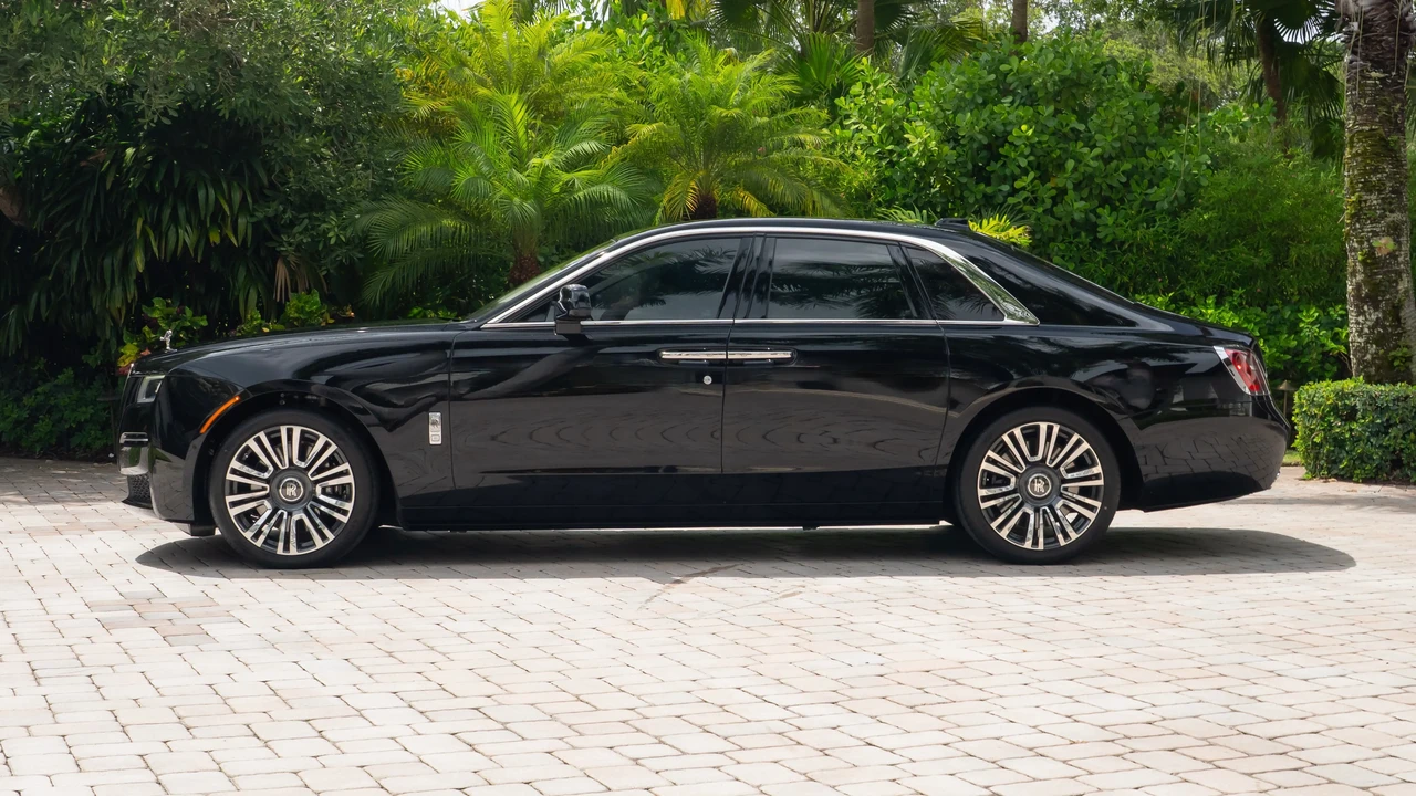 2024 Rolls-Royce Ghost 2nd Gen - Image 9 of 31