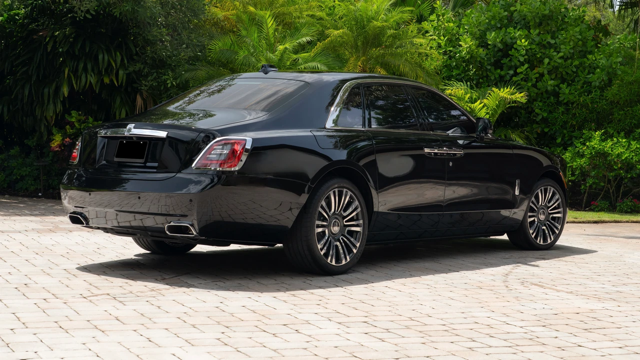 2024 Rolls-Royce Ghost 2nd Gen - Image 21 of 31