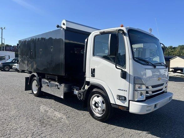2024 Chevrolet - Image 2 of 12