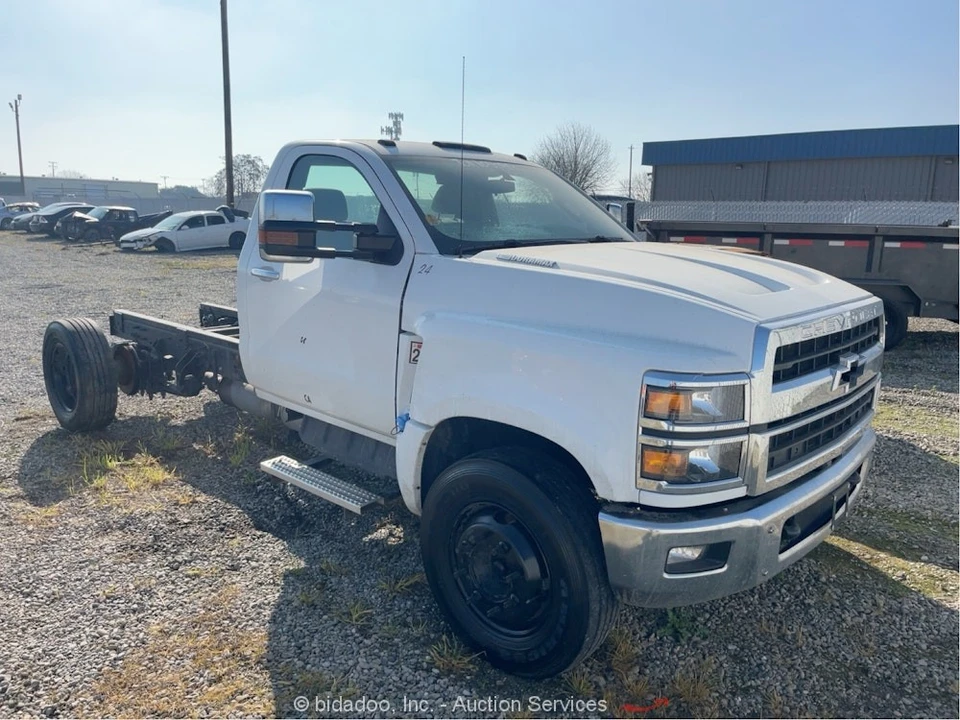 2024 Chevrolet Silverado - Image 2 of 12
