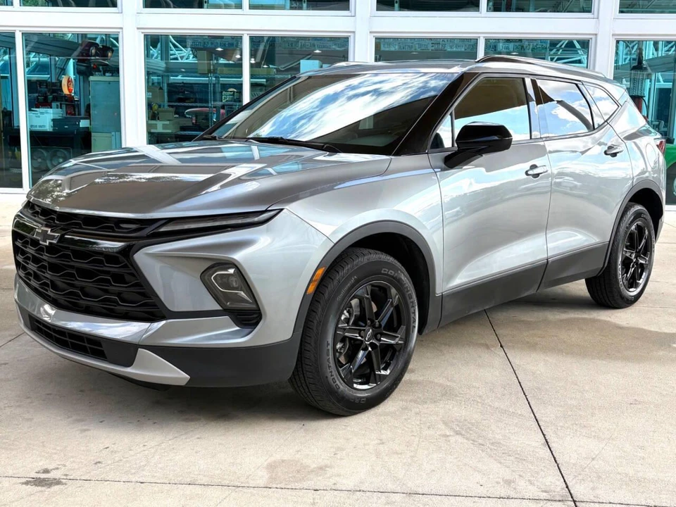 2024 Chevrolet Blazer - Image 10 of 31