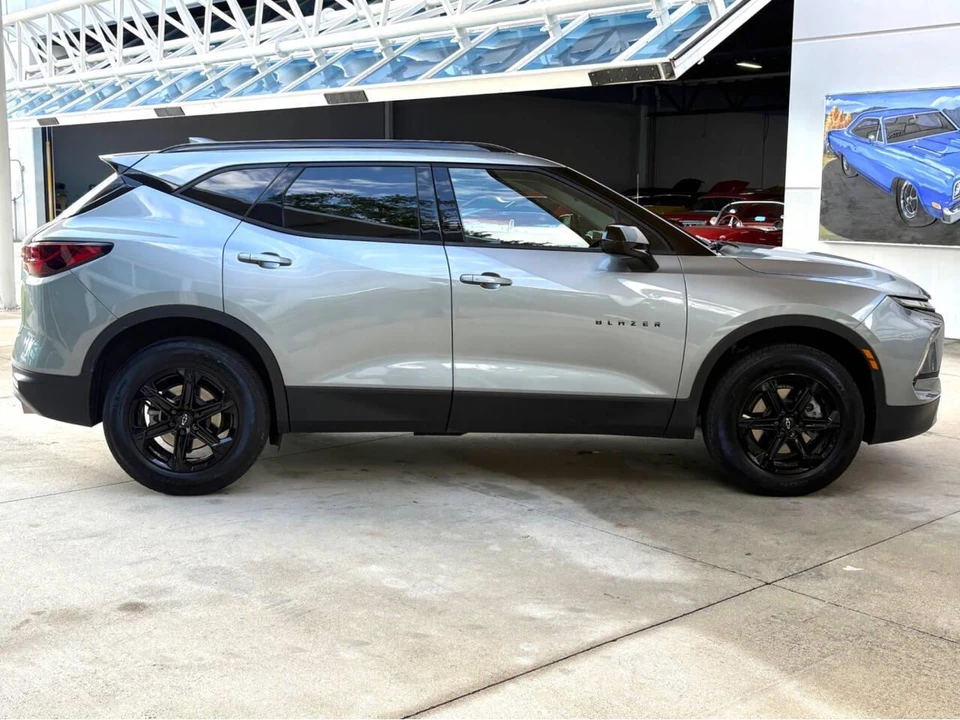 2024 Chevrolet Blazer - Image 5 of 31