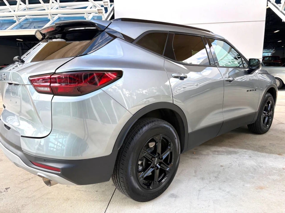 2024 Chevrolet Blazer - Image 15 of 31