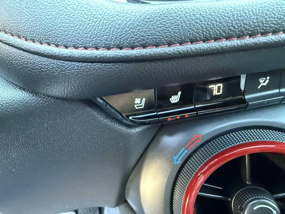 2024 Chevrolet Blazer - Image 25 of 31