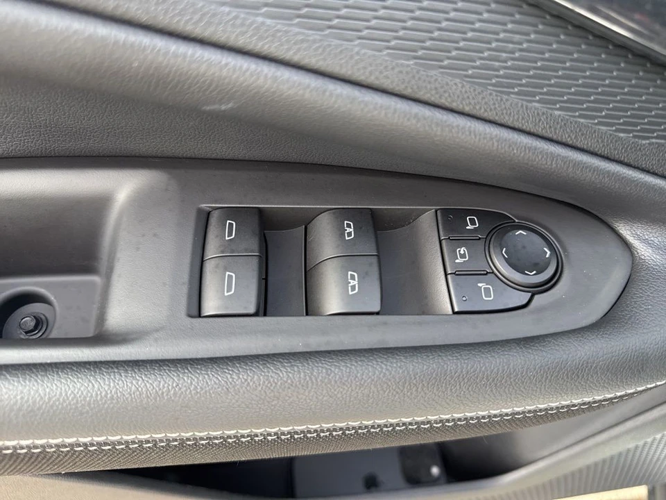 2024 Chevrolet Blazer - Image 23 of 31