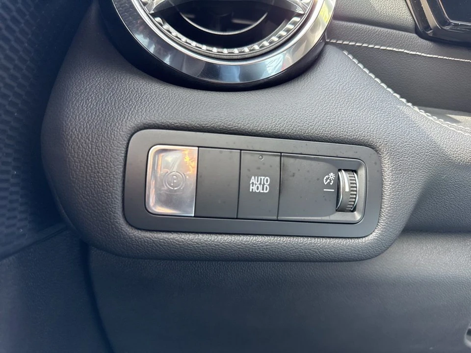 2024 Chevrolet Blazer - Image 20 of 31