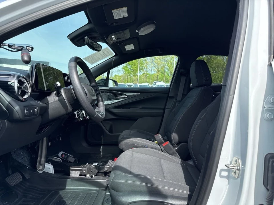 2024 Chevrolet Blazer - Image 8 of 31