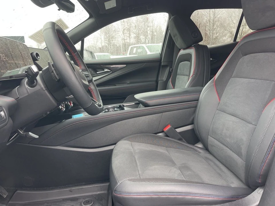 2024 Chevrolet Blazer - Image 11 of 21
