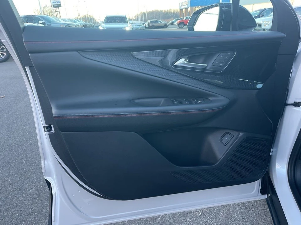 2024 Chevrolet Blazer - Image 9 of 12