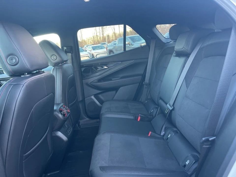 2024 Chevrolet Blazer - Image 13 of 21