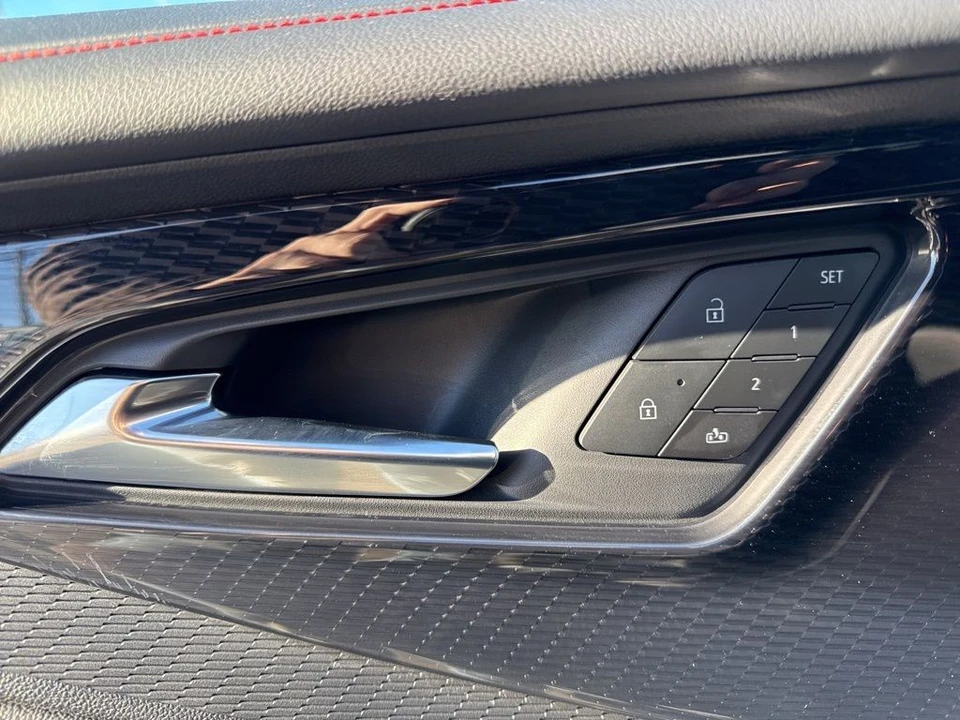 2024 Chevrolet Blazer - Image 11 of 12
