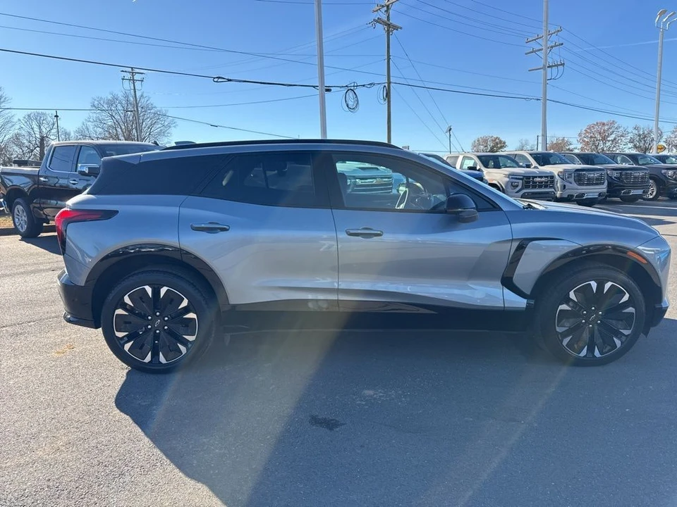 2024 Chevrolet Blazer - Image 6 of 12