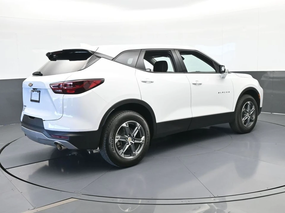 2024 Chevrolet Blazer - Image 6 of 12