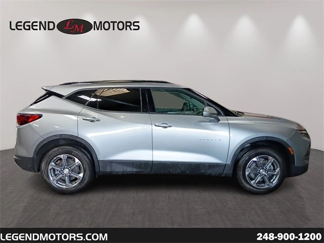 2024 Chevrolet Blazer - Image 9 of 12