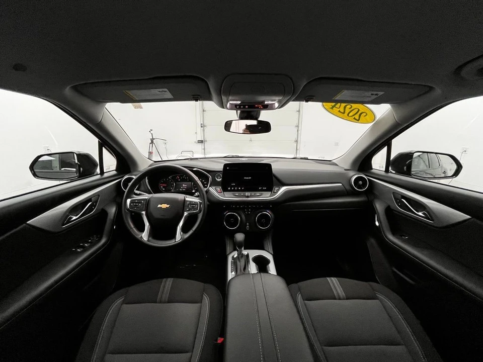 2024 Chevrolet Blazer - Image 2 of 12