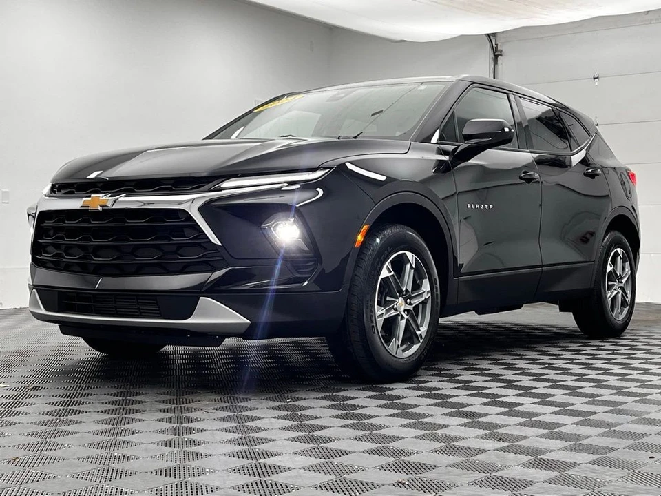 2024 Chevrolet Blazer - Image 9 of 12