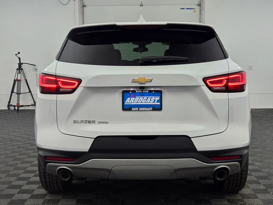 2024 Chevrolet Blazer - Image 10 of 12