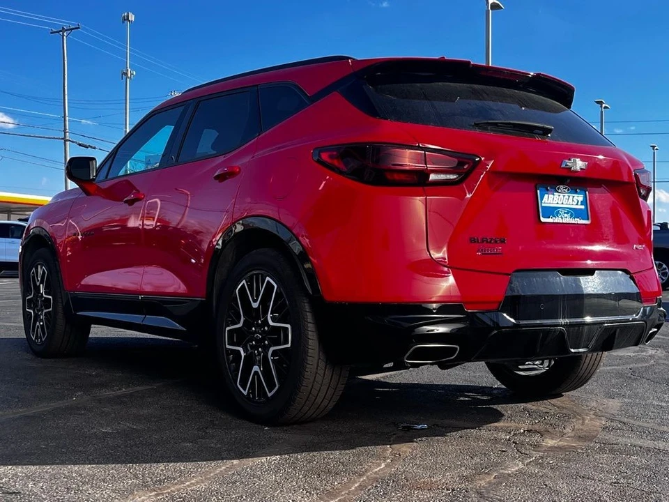 2024 Chevrolet Blazer - Image 7 of 12