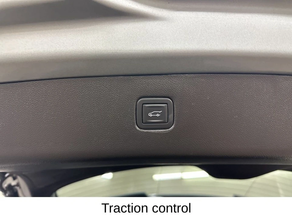2024 Chevrolet Blazer - Image 28 of 31