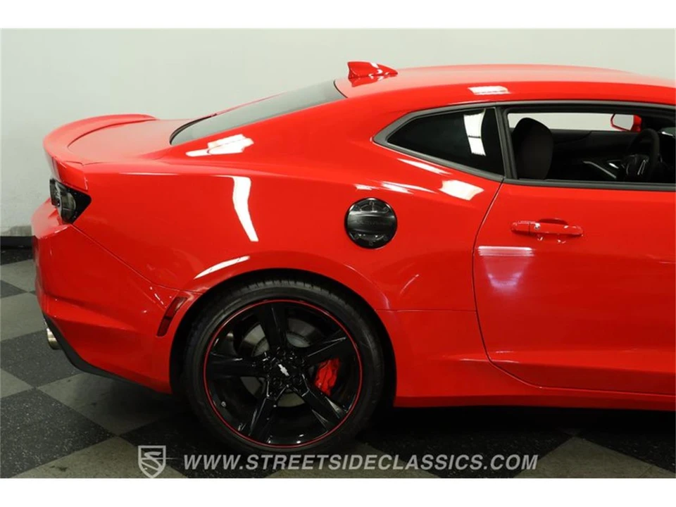 2024 Chevrolet Camaro 6th Gen - Image 28 of 31