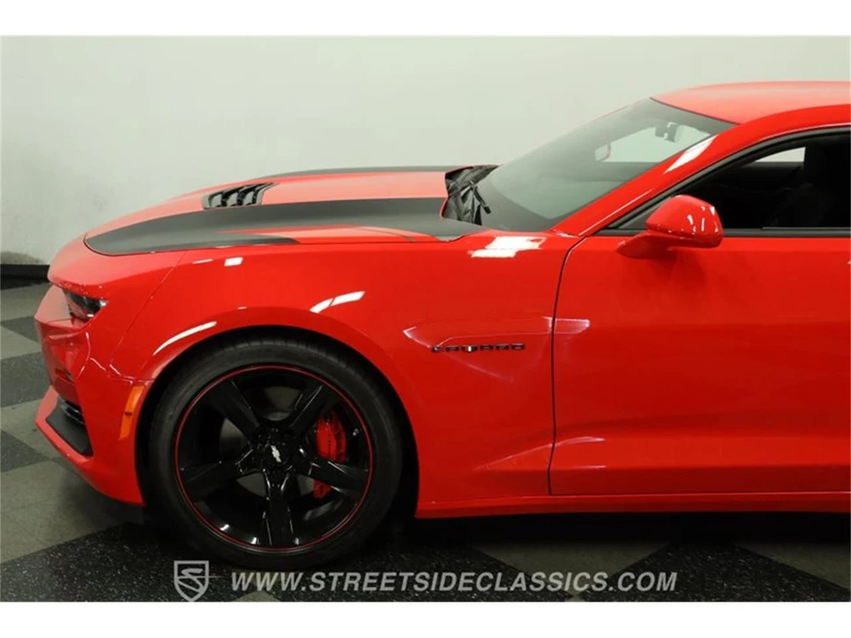 2024 Chevrolet Camaro 6th Gen - Image 23 of 31