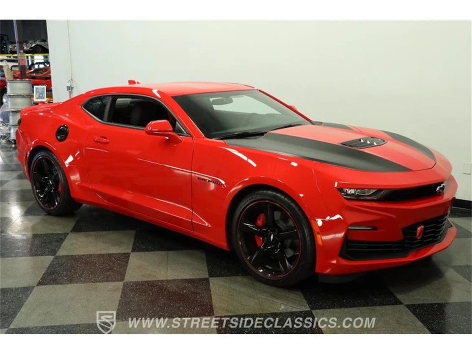2024 Chevrolet Camaro 6th Gen - Image 14 of 31