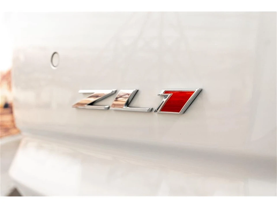 2024 Chevrolet Camaro 6th Gen - Image 14 of 31