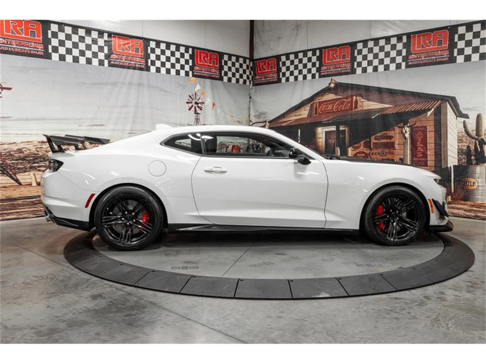 2024 Chevrolet Camaro 6th Gen - Image 2 of 31