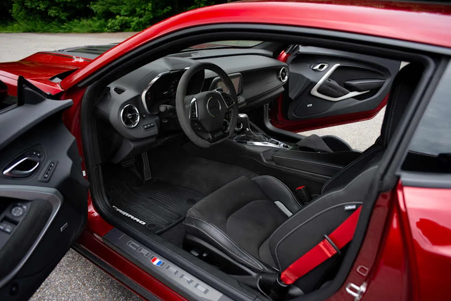2024 Chevrolet Camaro 6th Gen - Image 20 of 30