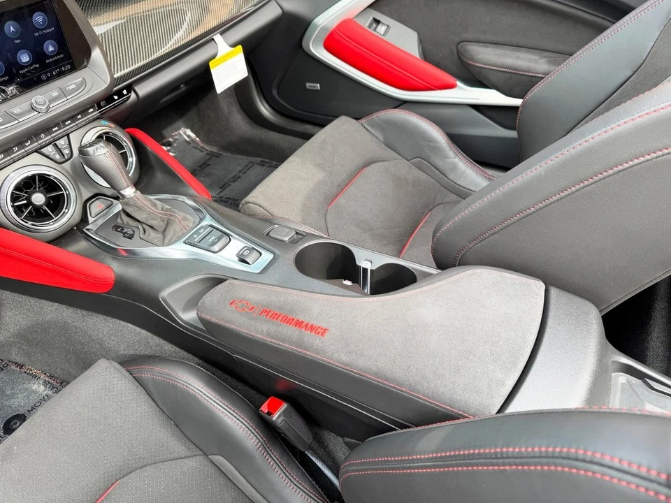 2024 Chevrolet Camaro - Image 30 of 31