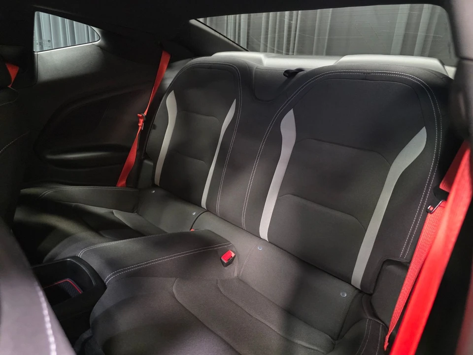2024 Chevrolet Camaro 6th Gen - Image 26 of 31